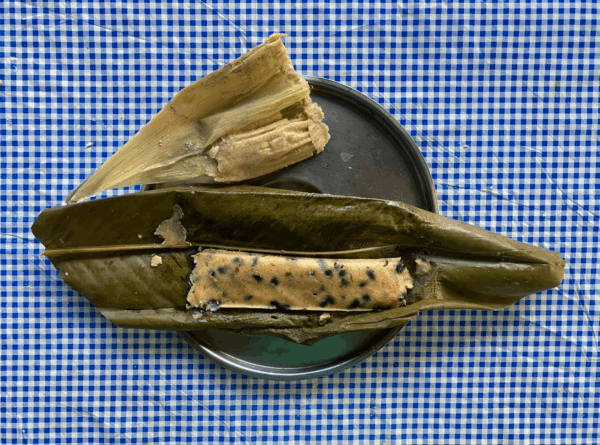 Tamales de frijol y elote tierno