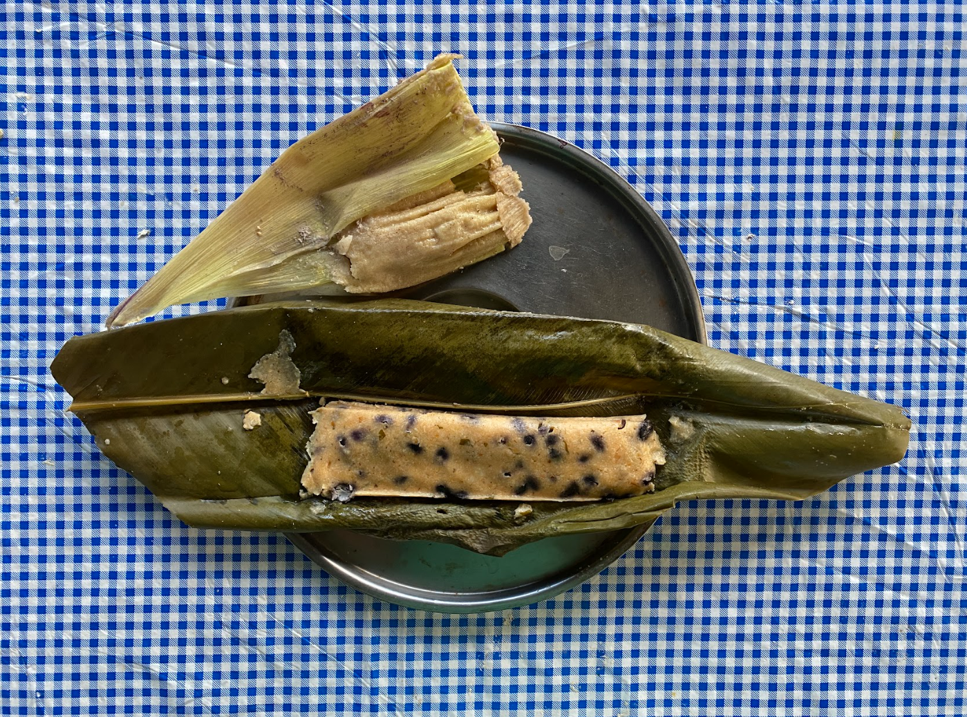 Tamales de frijol y elote tierno